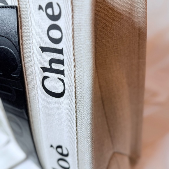 NWT & Dust Bag Chloe Sand Linen Woody Med Logo Tote - Picture 7 of 10